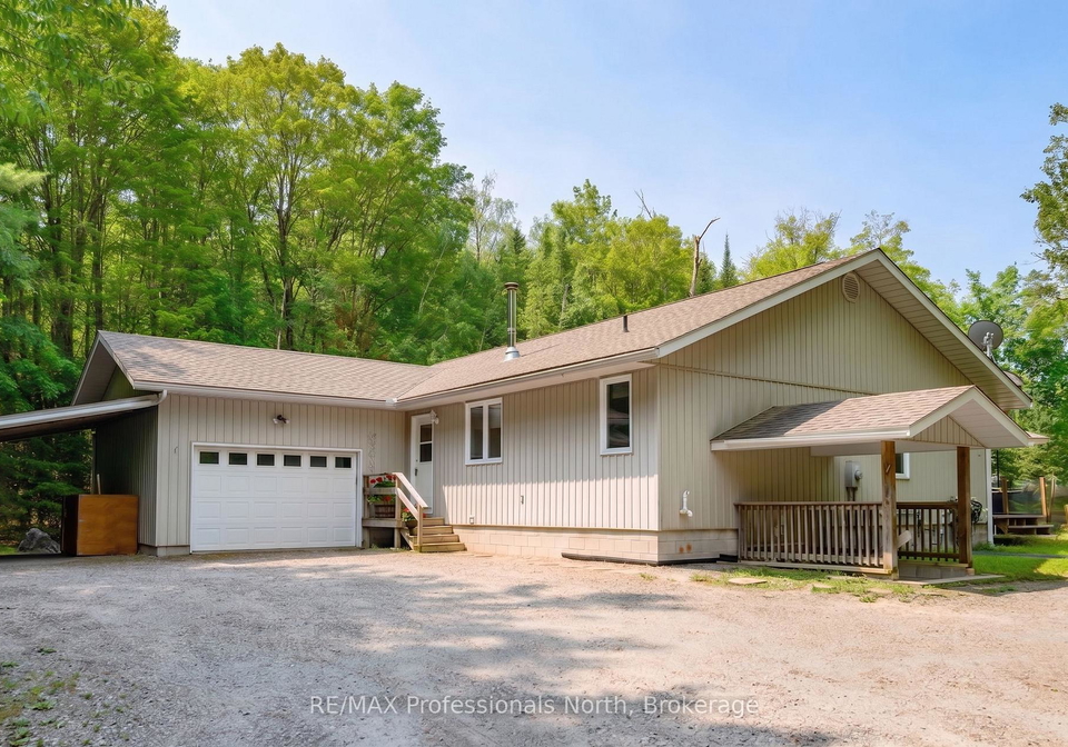 1044-elk-drive-dysart-et-al-ontario-x13645894