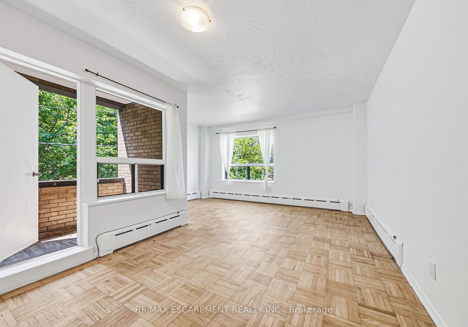 325a-james-street-s-hamilton-ontario-x13646452