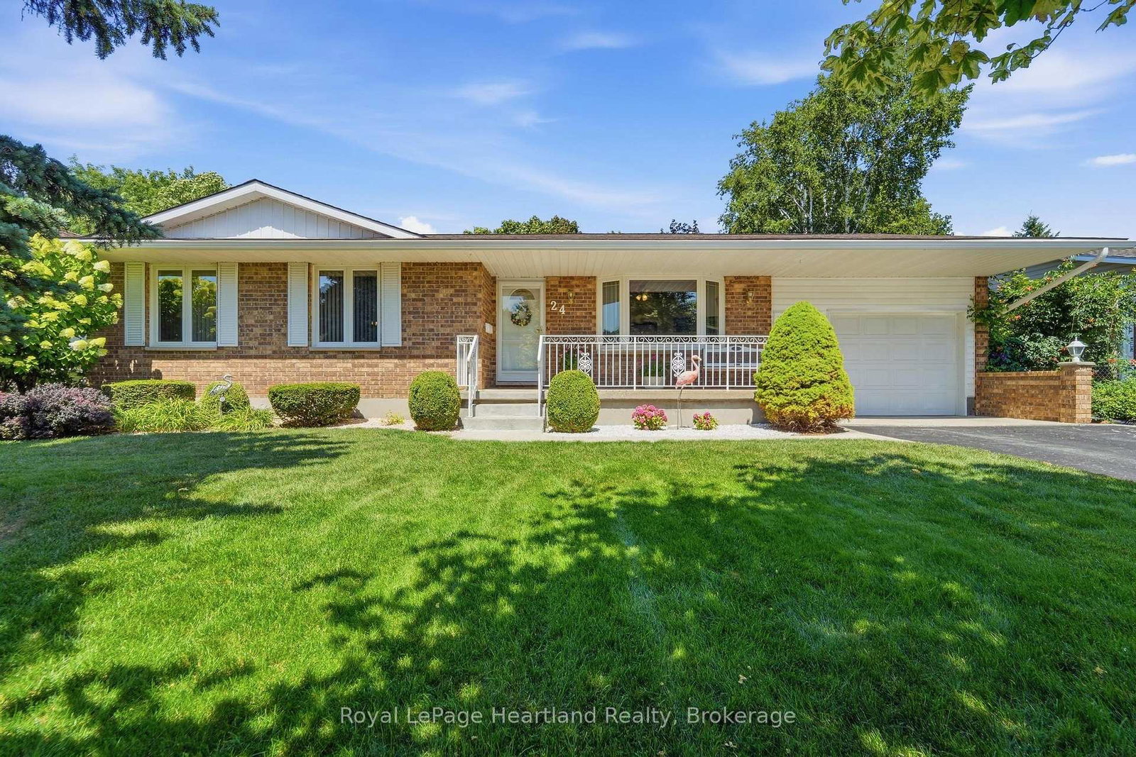 24-leonard-drive-goderich-ontario-x13647180