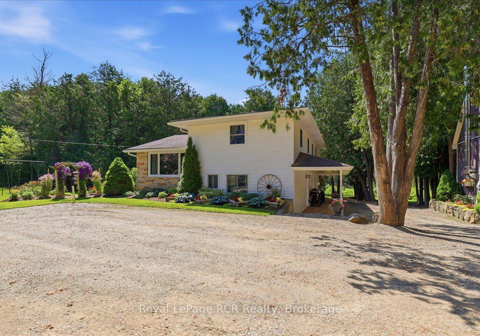 7525-highway-89-wellington-north-ontario-x13647294
