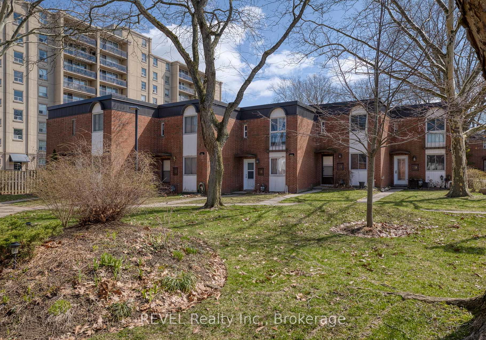 6476-huggins-street-niagara-falls-ontario-x13647588