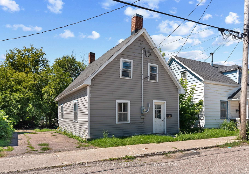42-bonnechere-street-s-renfrew-ontario-x13647922