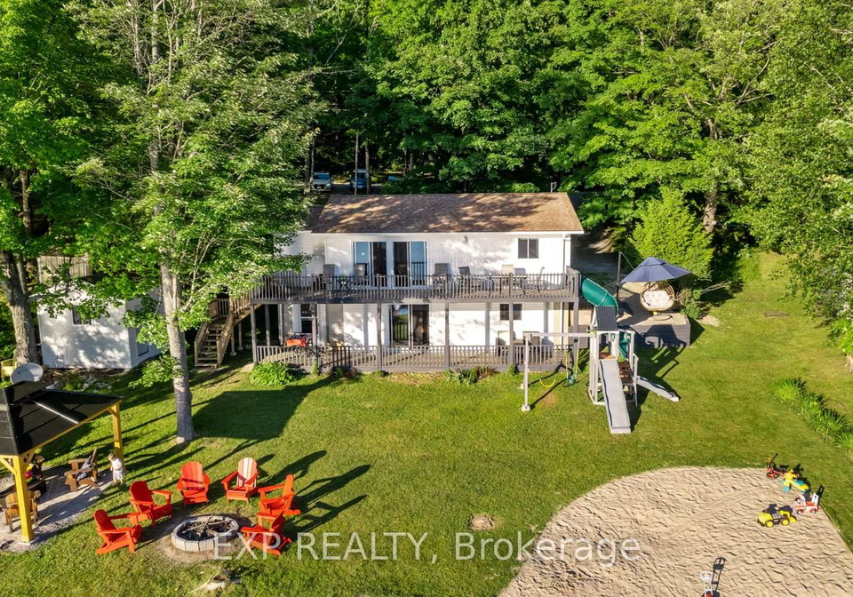 25-fire-rt-296-trent-lakes-ontario-x13648088