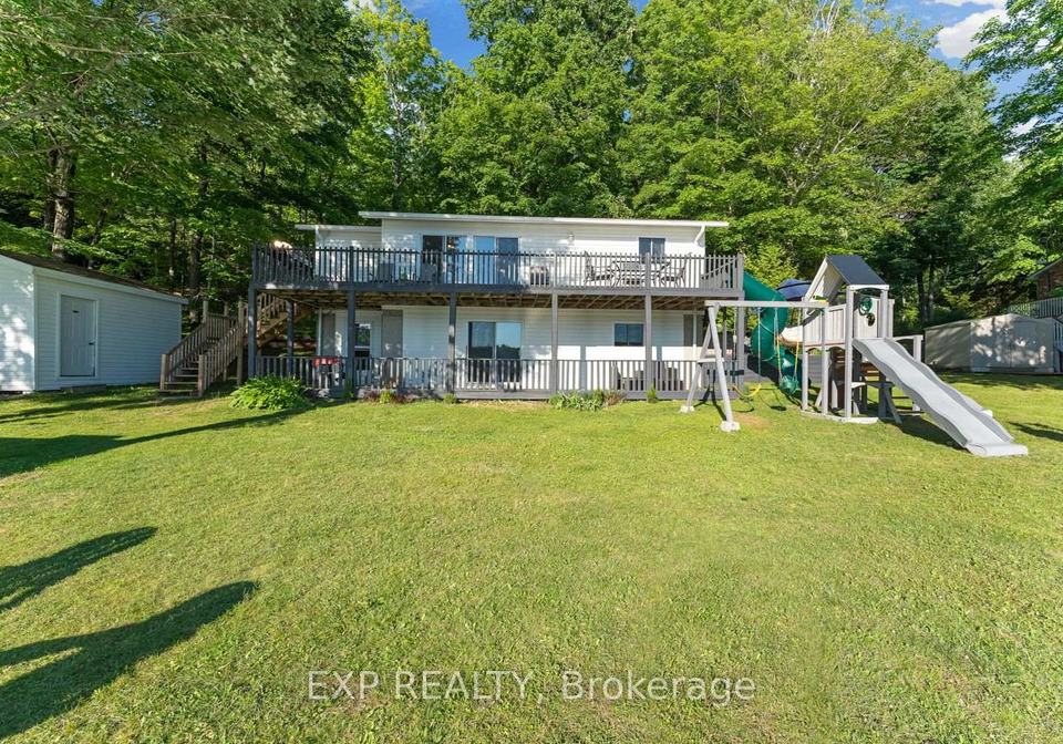 25-fire-rt-296-trent-lakes-ontario-x13648088