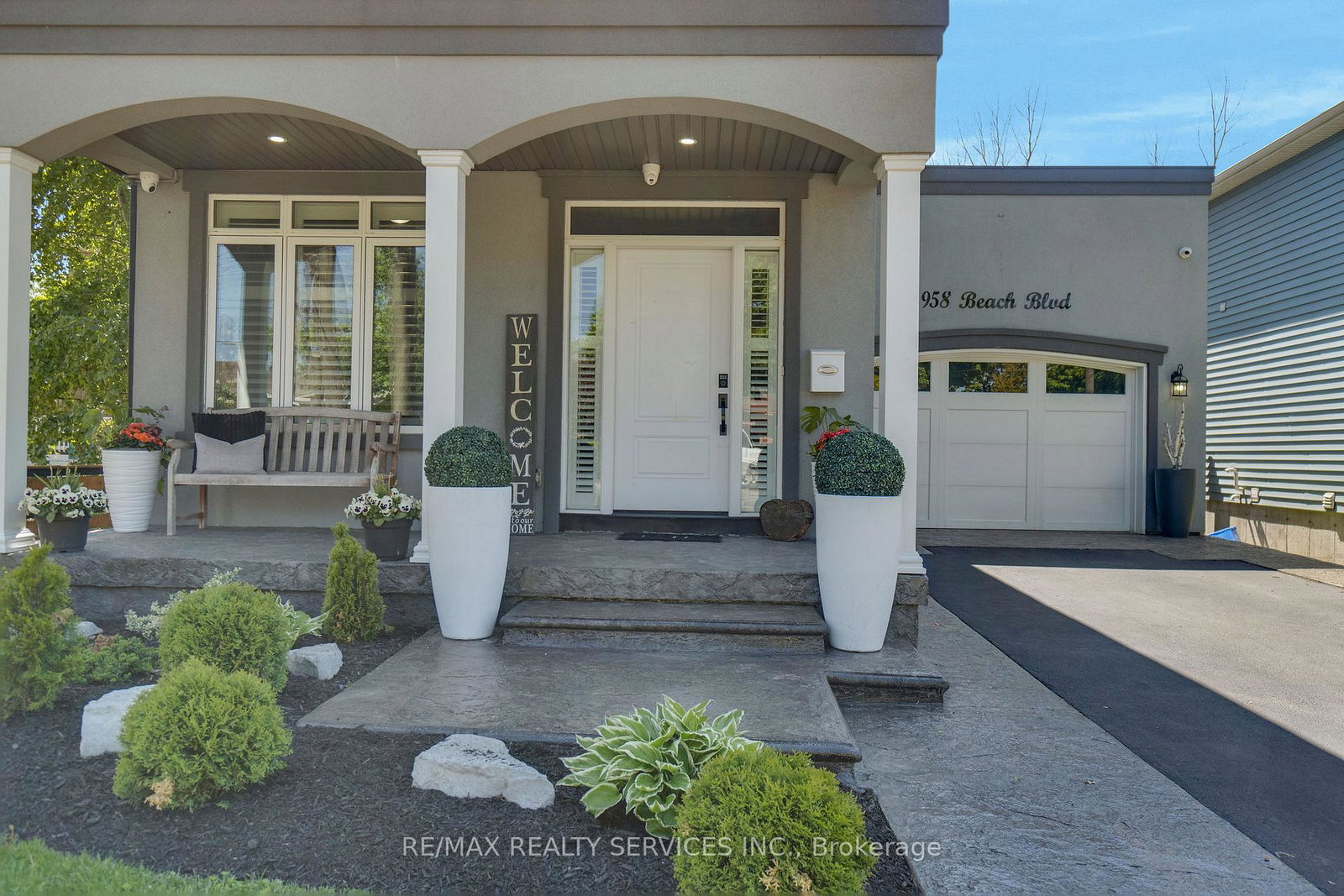 958-beach-boulevard-hamilton-ontario-x13648182