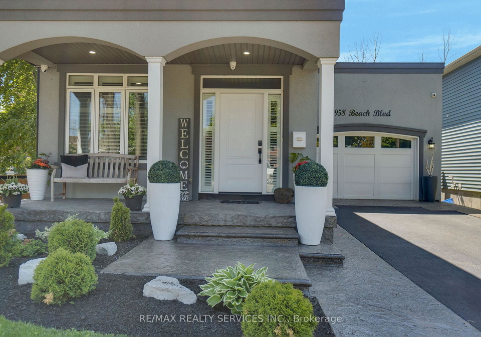 958-beach-boulevard-hamilton-ontario-x13648182