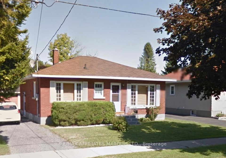 1130-fourth-street-e-cornwall-ontario-x13648244