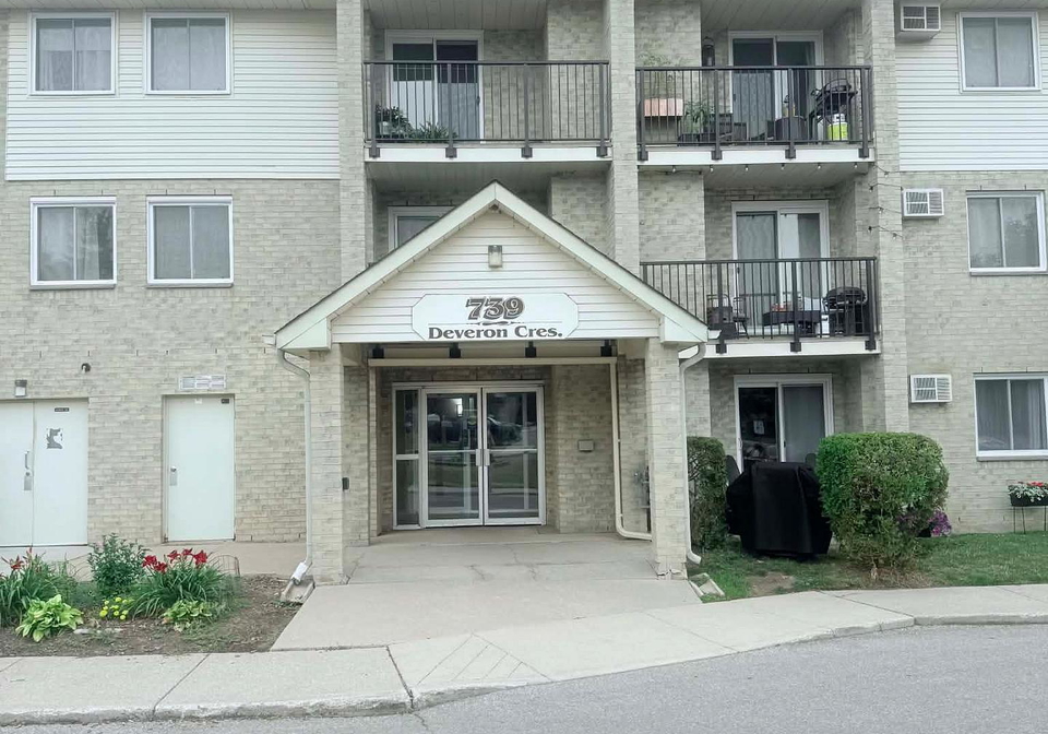 739-deveron-crescent-london-south-ontario-x13648290