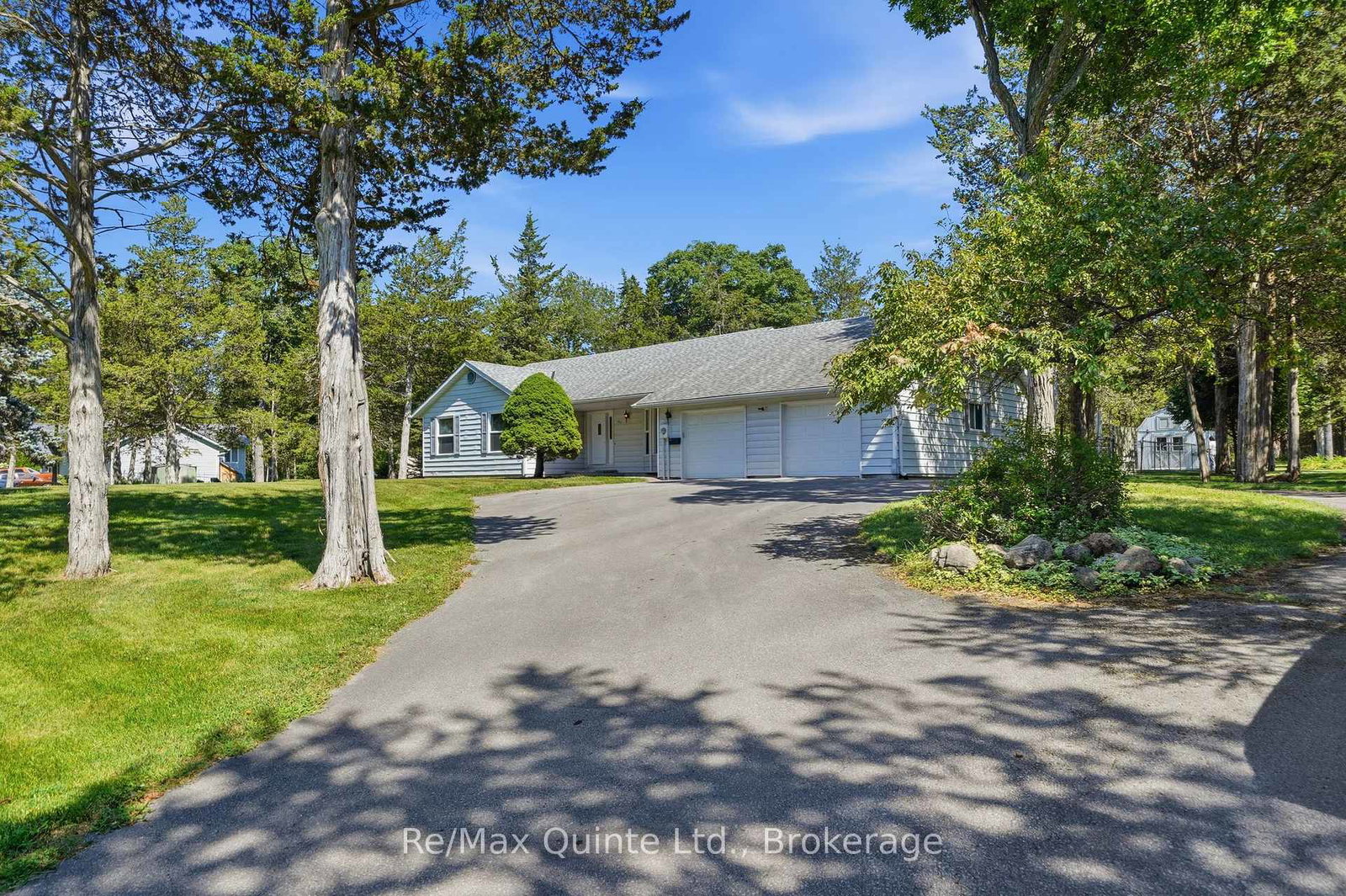 1076-massassauga-road-prince-edward-county-ontario-x13648588