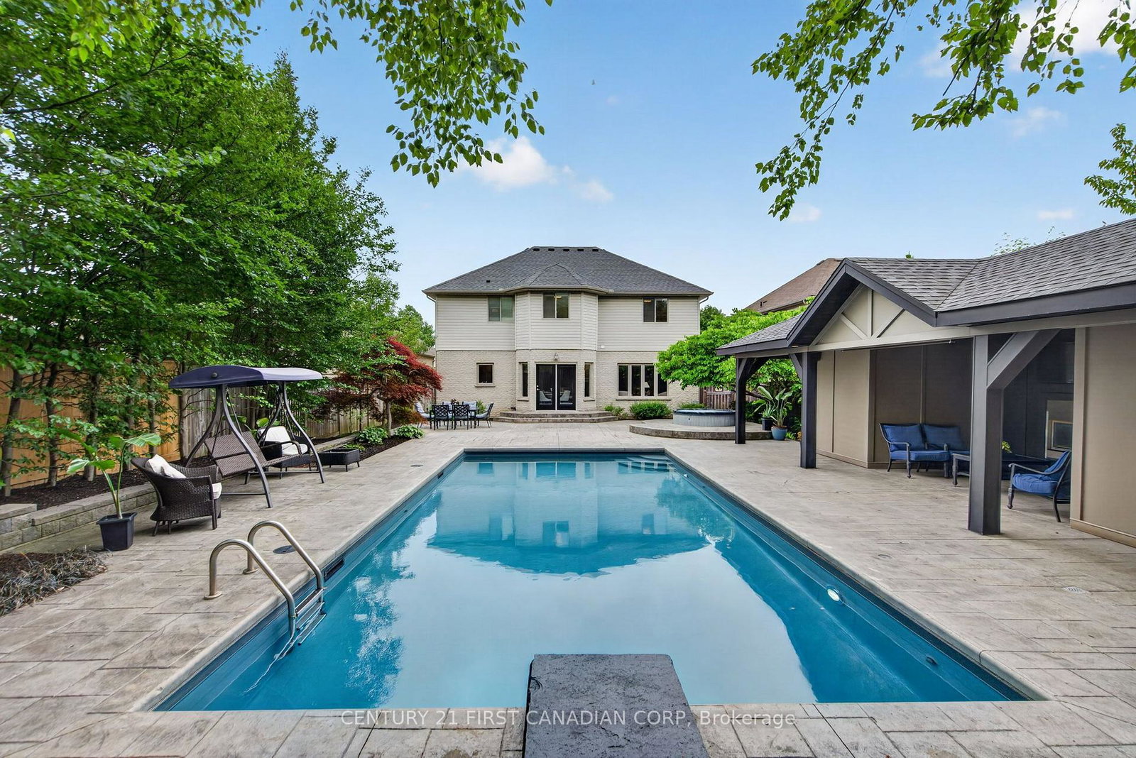 1027-manchester-road-london-north-ontario-x13649088