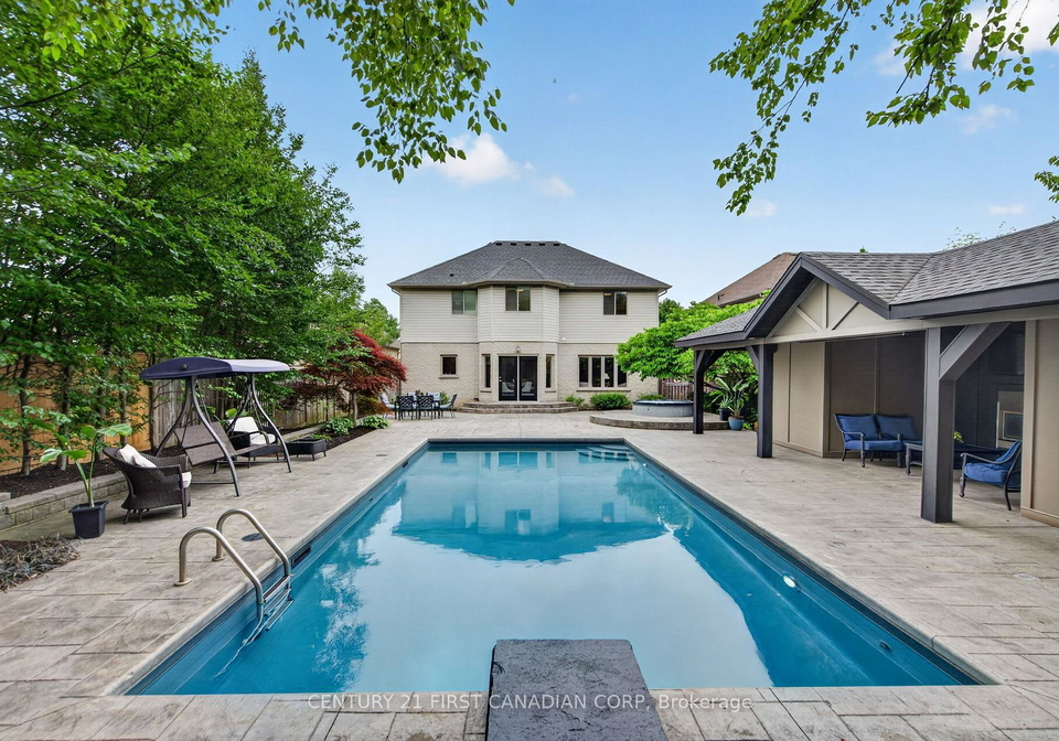1027-manchester-road-london-north-ontario-x13649088