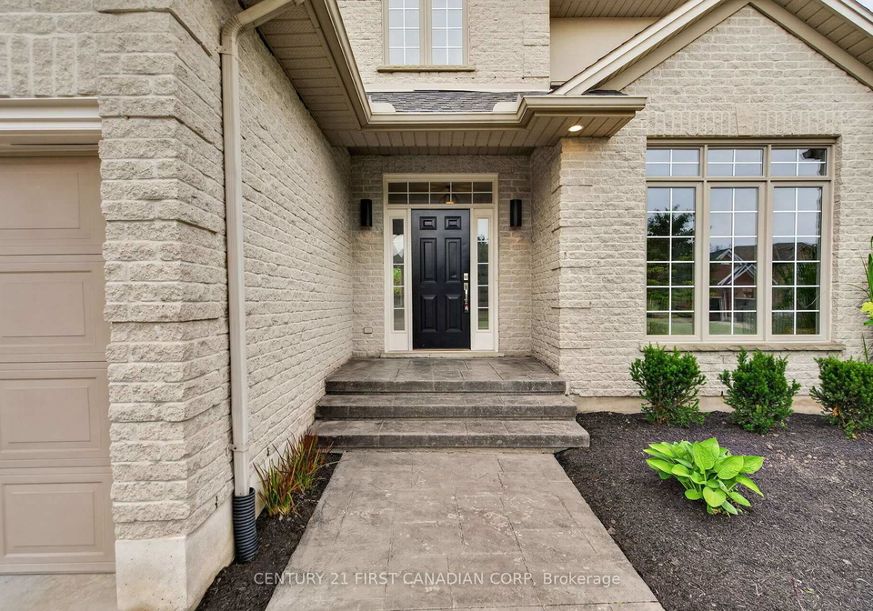 1027-manchester-road-london-north-ontario-x13649088