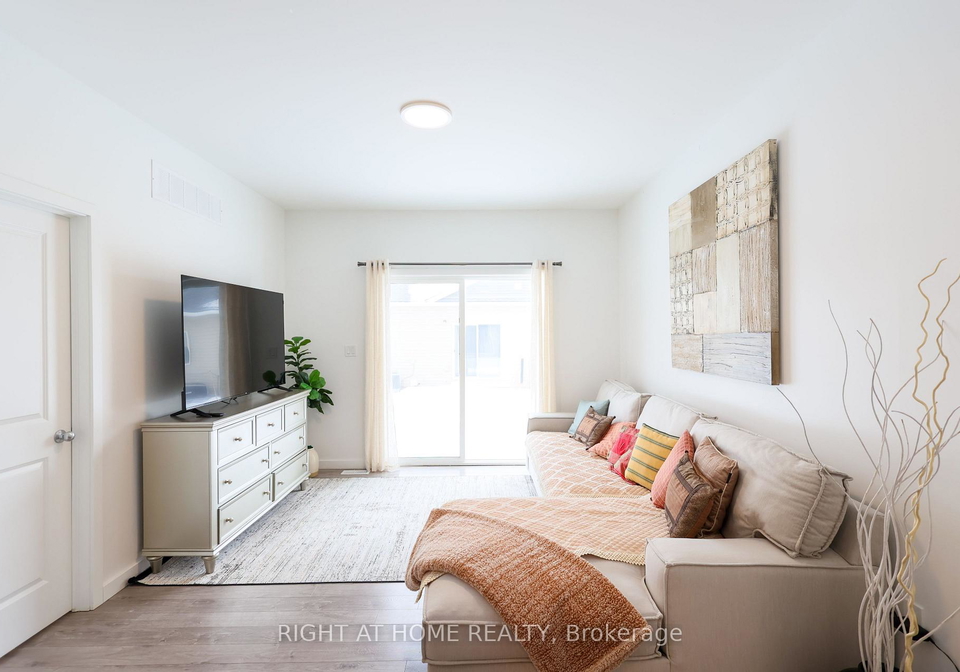 100-highriver-trail-welland-ontario-x13649692