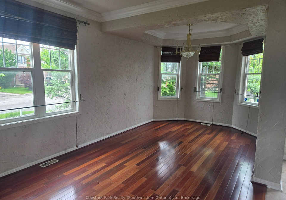 147-baggs-crescent-cambridge-ontario-x13649748