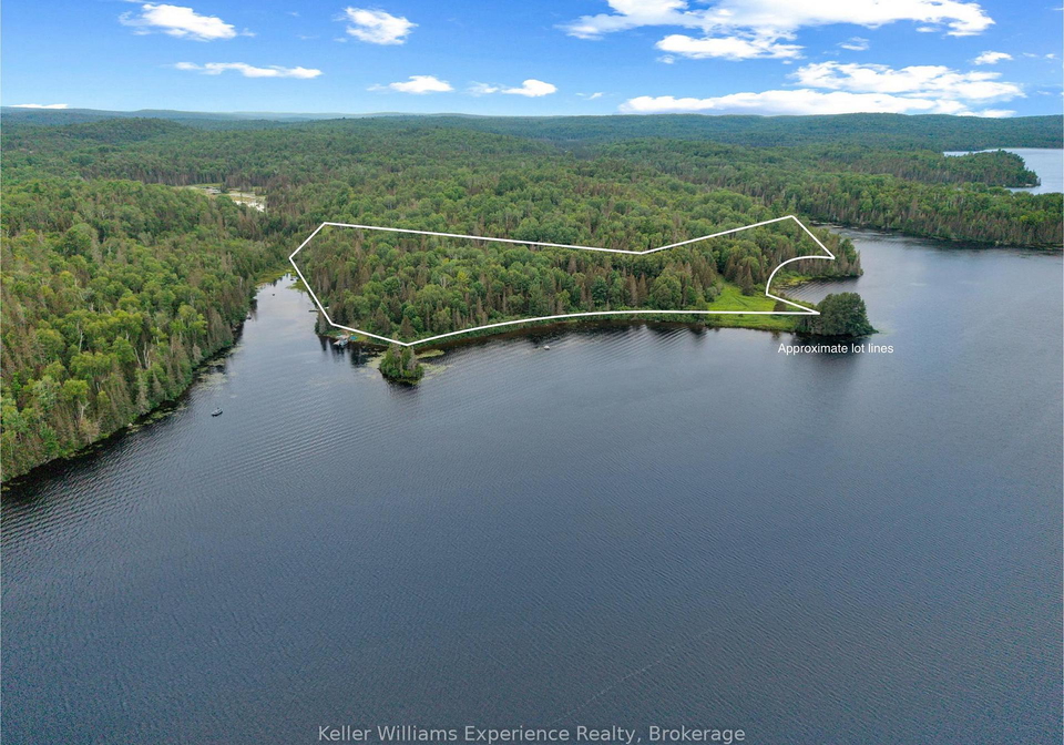 9000-galeairy-lake-south-algonquin-ontario-x13649750