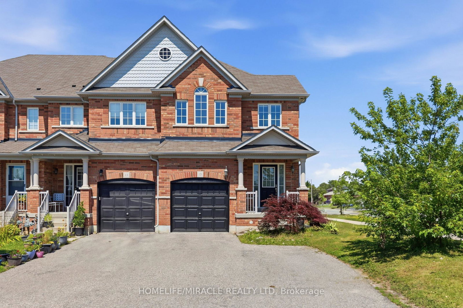 15-mcphail-place-hamilton-ontario-x13649856