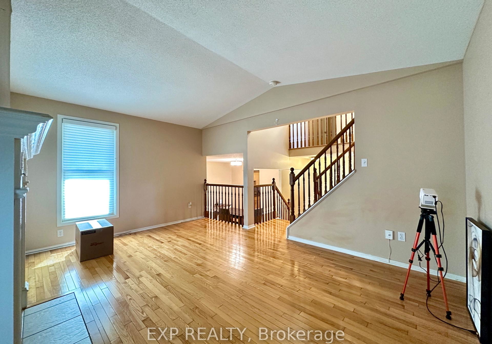 35-barra-avenue-kanata-ontario-x13650042