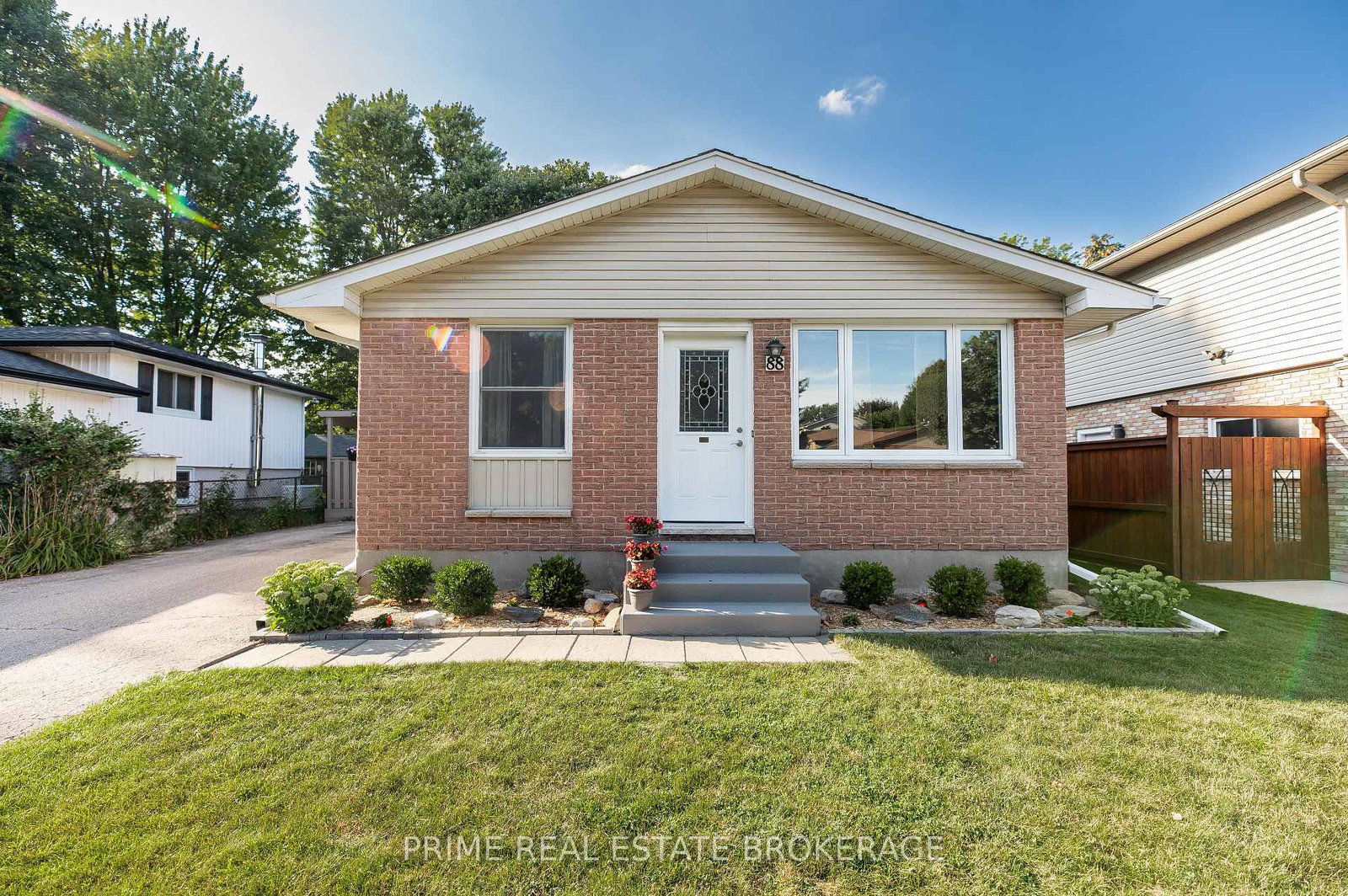 88-hawthorne-road-london-north-ontario-x13650054