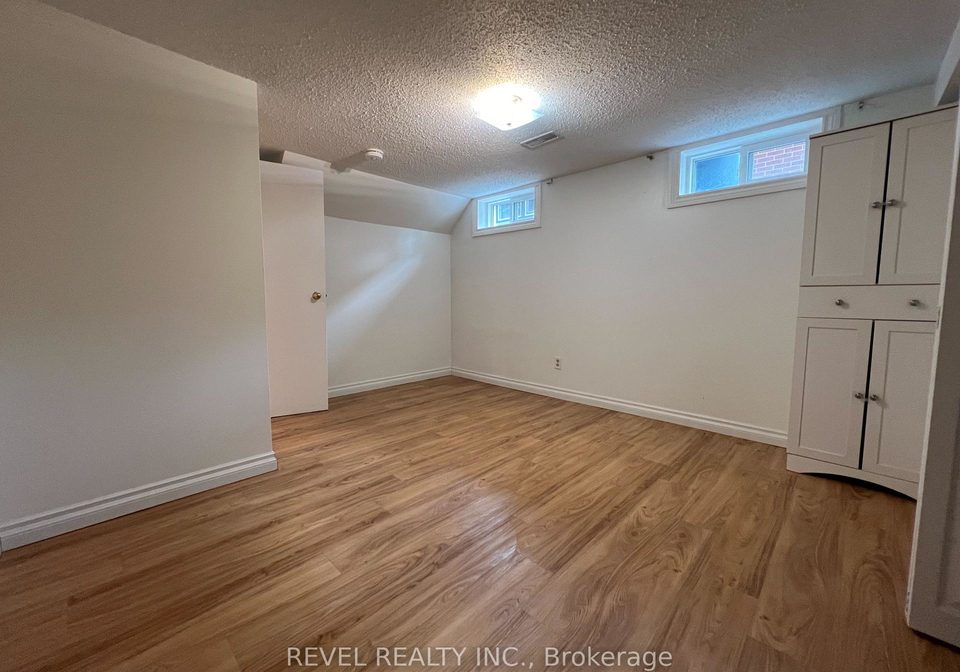 9-collingwood-street-guelph-ontario-x13650342