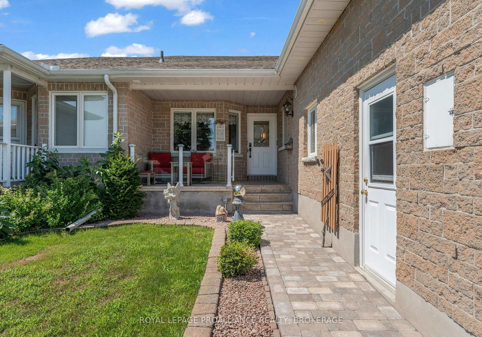 523-trimble-gate-kingston-ontario-x13650444