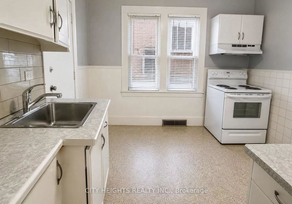 1264-elsmere-avenue-windsor-ontario-x13650826
