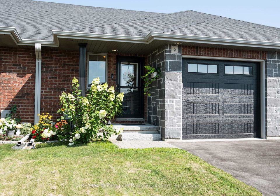 9-mcintosh-crescent-quinte-west-ontario-x13650914