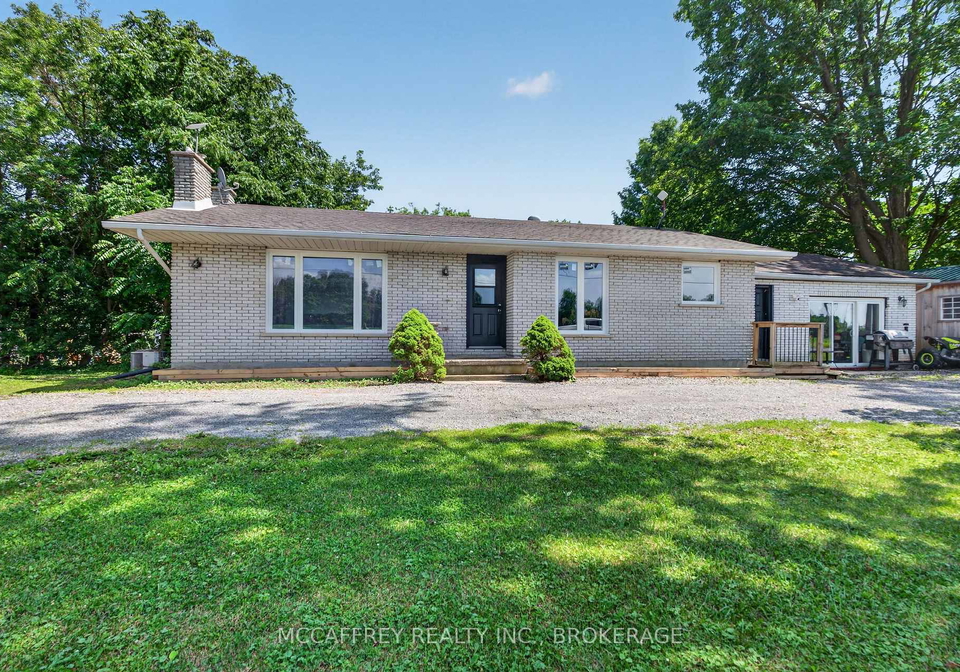 1692-sharpe-road-loyalist-ontario-x13651052