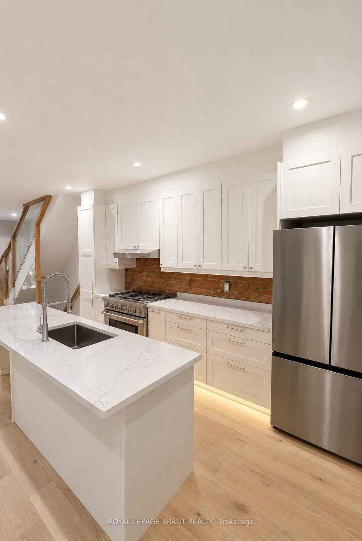 561-wentworth-street-hamilton-ontario-x13651086