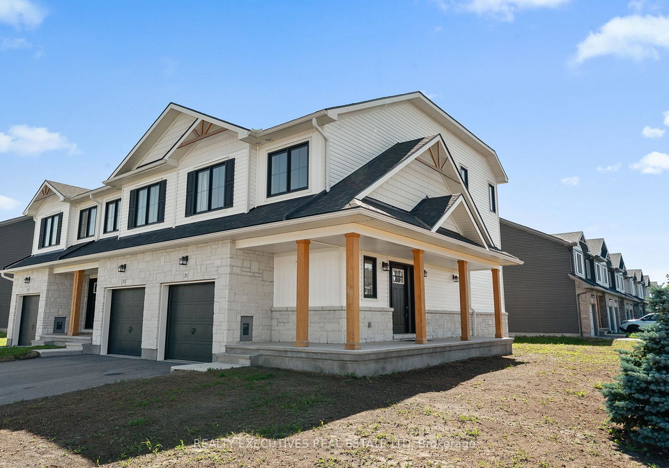31-whitcomb-crescent-smiths-falls-ontario-x13651368