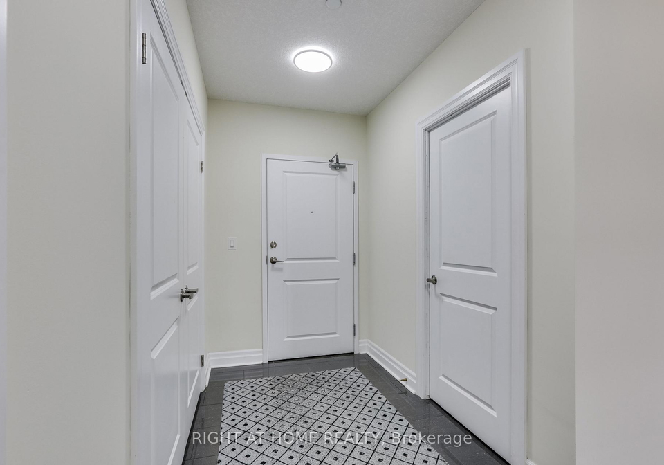 240-villagewalk-boulevard-london-north-ontario-x13651386