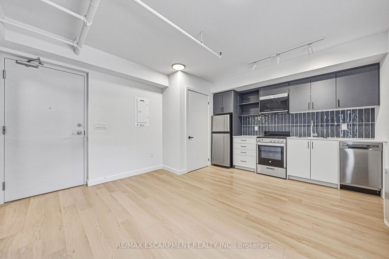 325-james-street-s-hamilton-ontario-x13651682