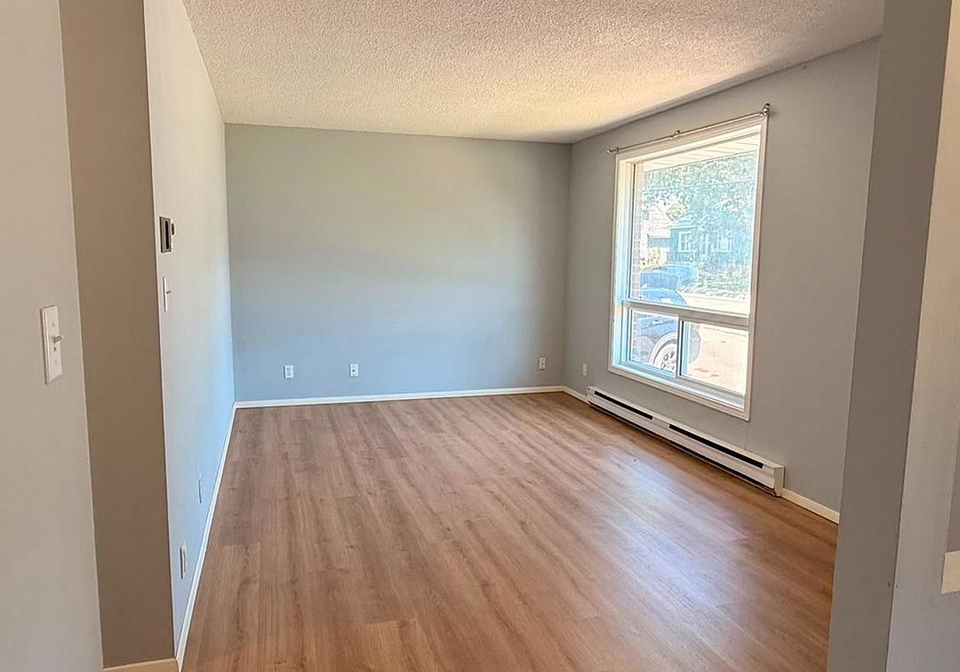 30-west-street-quinte-west-ontario-x13651732