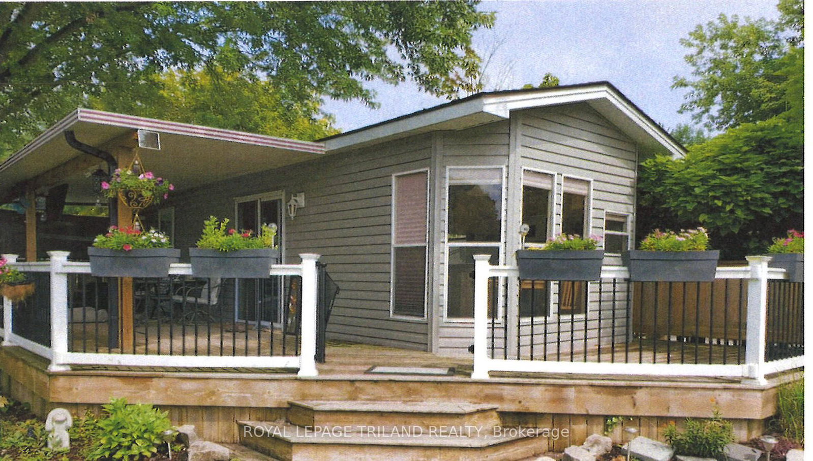 4895-lakeshore-road-plympton-wyoming-ontario-x13651772
