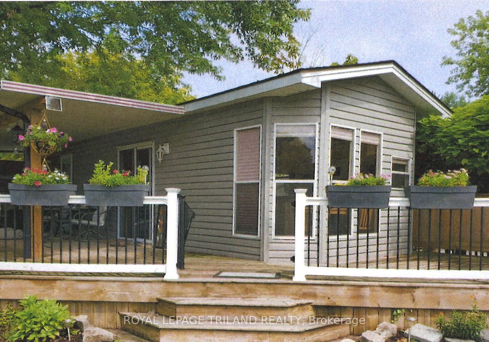 4895-lakeshore-road-plympton-wyoming-ontario-x13651772
