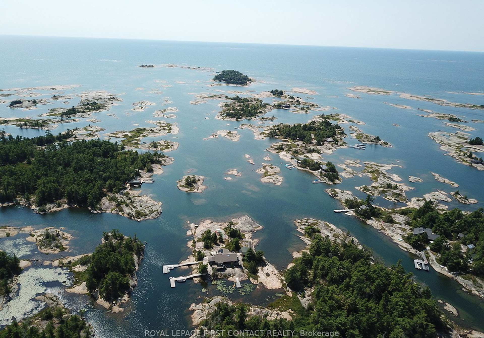 1-a400-island-the-archipelago-ontario-x13652160