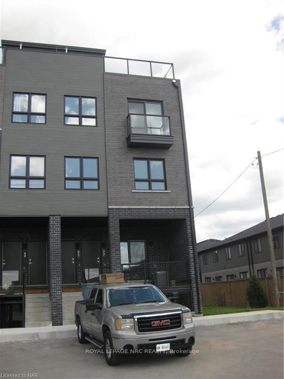 6705-cropp-street-niagara-falls-ontario-x13652216