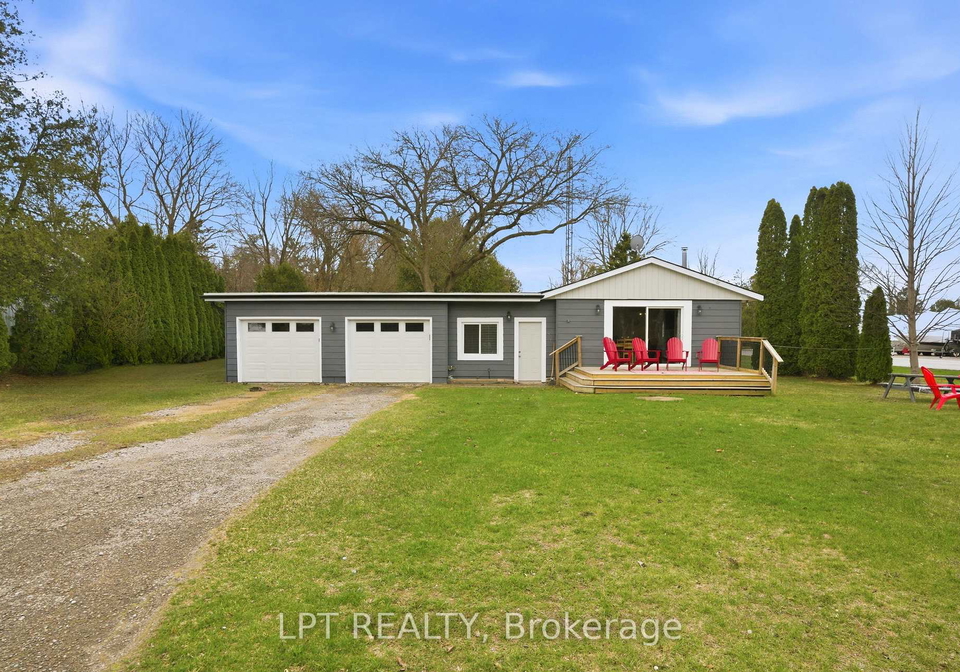 7597-biddulph-street-lambton-shores-ontario-x13652572
