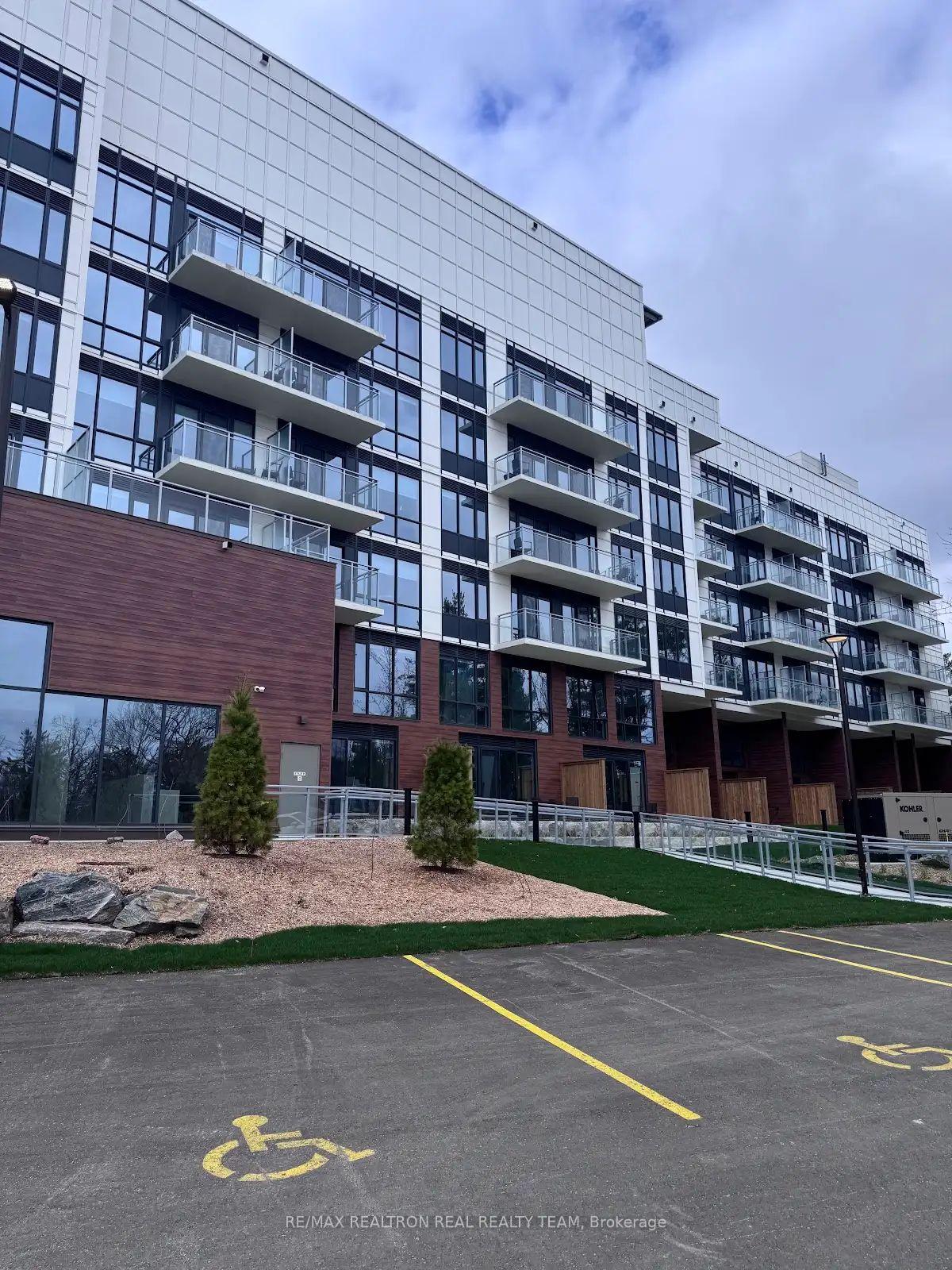 100-carrick-trail-gravenhurst-ontario-x13652632
