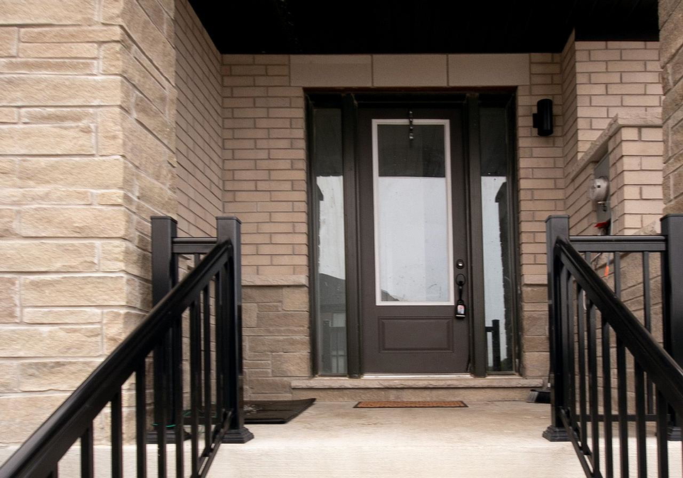 639-pollock-grove-e-peterborough-ontario-x13653280