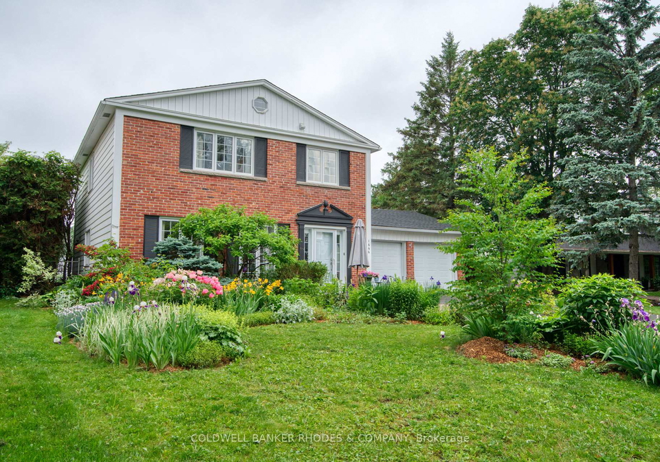 1666-amberdale-crescent-ottawa-ontario-x13653302