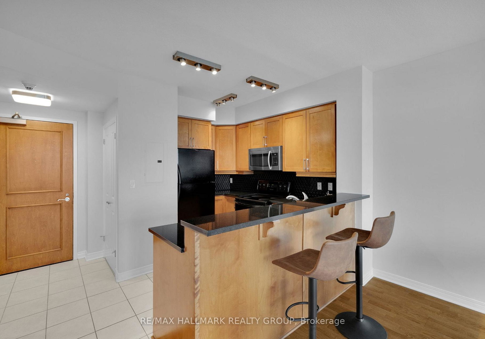 570-laurier-avenue-w-ottawa-ontario-x13653662