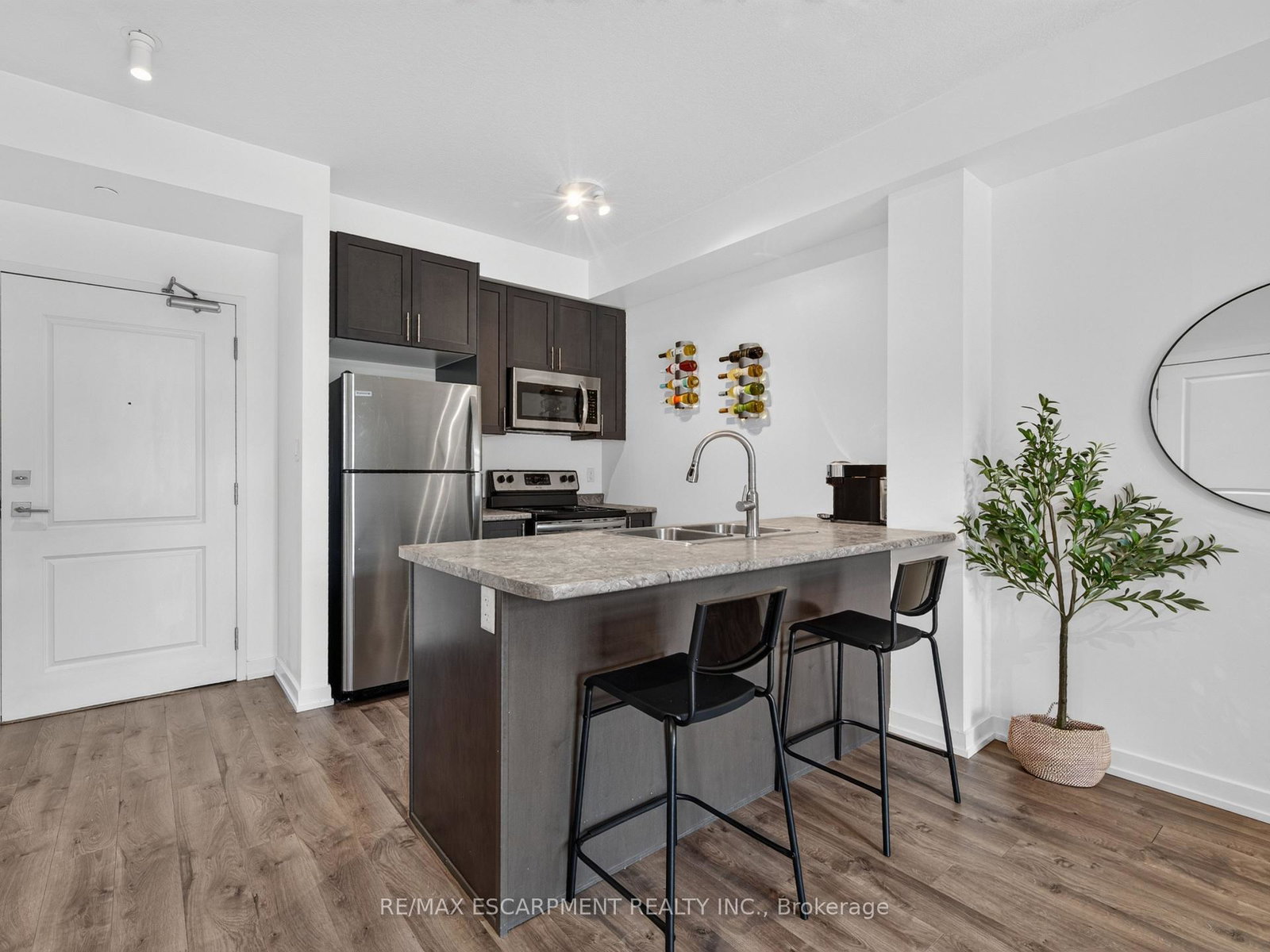 101-shoreview-place-hamilton-ontario-x13653752