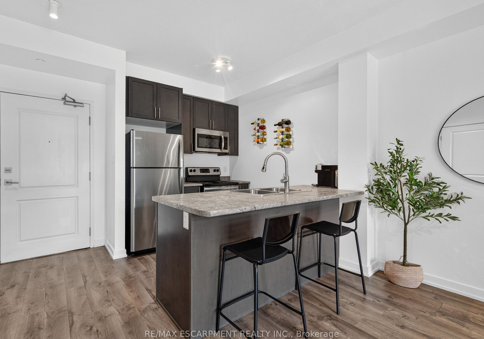 101-shoreview-place-hamilton-ontario-x13653752