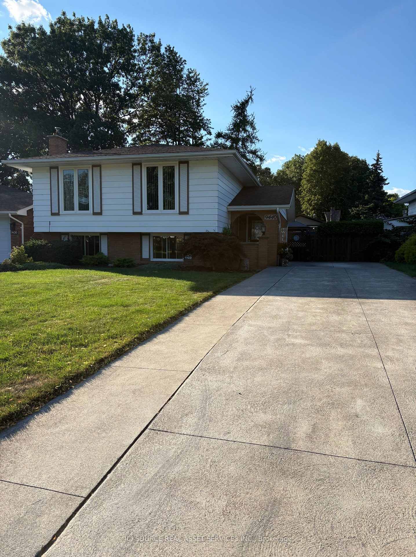 9440-chestnut-drive-windsor-ontario-x13653794