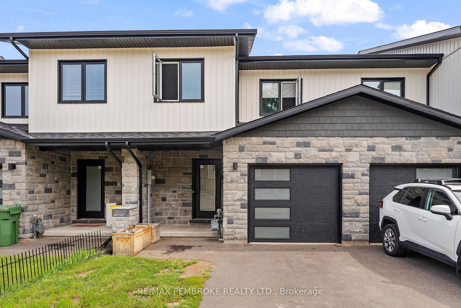 41-northbrook-road-petawawa-ontario-x13654266