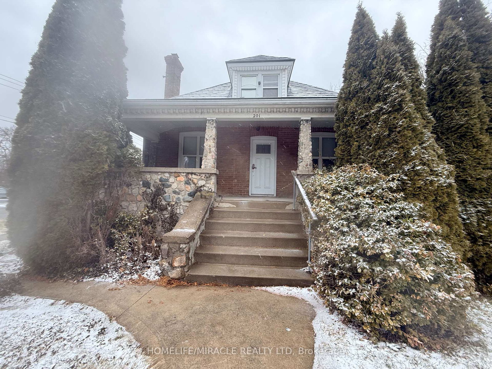 201-grand-avenue-chatham-kent-ontario-x13654284