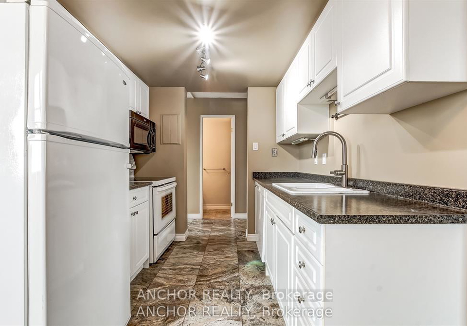 1255-commissioners-road-w-london-south-ontario-x13654408