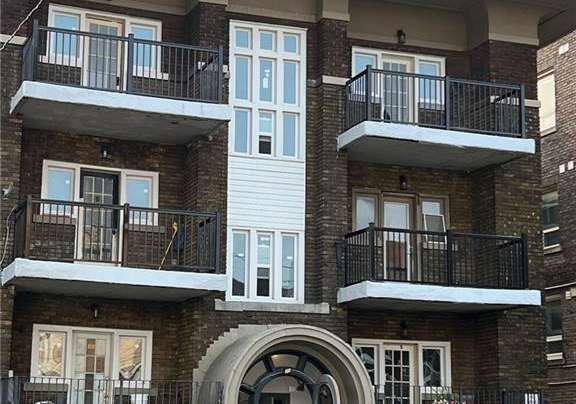 8-tisdale-street-s-hamilton-ontario-x13654884