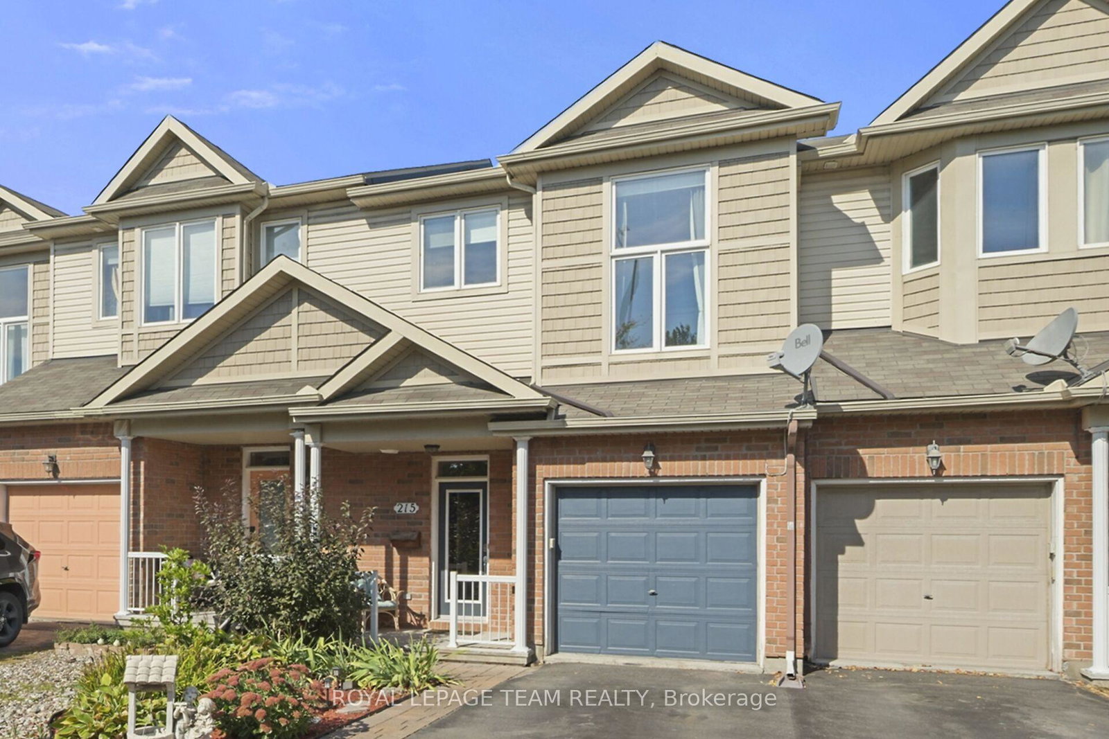 215-parkrose-private-ottawa-ontario-x13654922