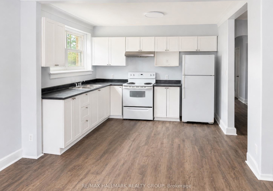 20-lower-charlotte-street-ottawa-ontario-x13654924